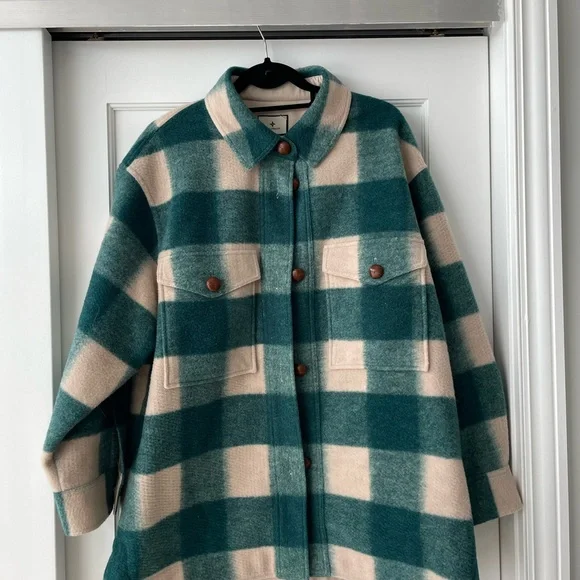 Tuckernuck Aspen Plaid Oversized Shirt Jacket - Picture 3 of 7